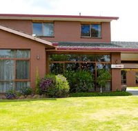 Golden Grain Motor Inn - Bed n Breakfasts