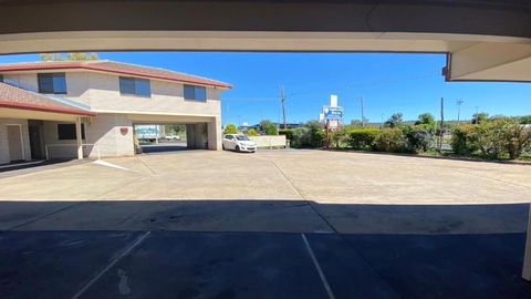 Sapphire City Motor Inn - Australia Shopping 2