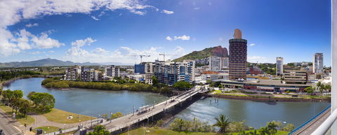 Hotel Grand Chancellor Townsville - Local Tourism 0