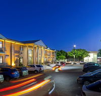 Adelaide Inn - Local Tourism
