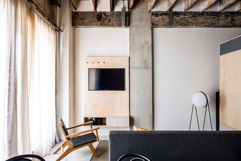 Veriu Broadway - Local Tourism 1