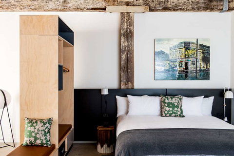 Veriu Broadway - Local Tourism 2