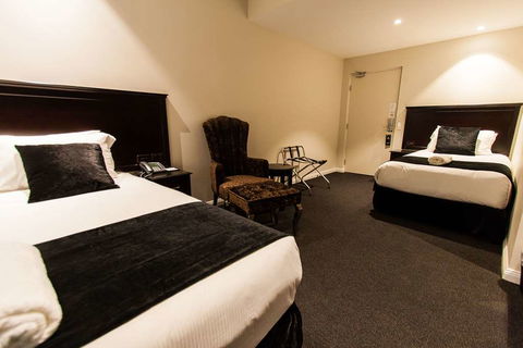 International Hotel Wagga Wagga - Australia Shopping 1