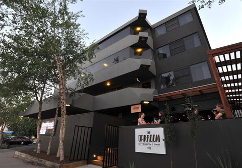 Townhouse Hotel, Wagga - Australia Shopping 1