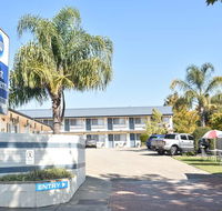 Best Western Motel Farrington - Bed n Breakfasts