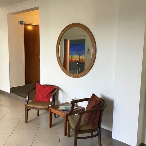 Ayr Traveller's Motel - Local Tourism 3
