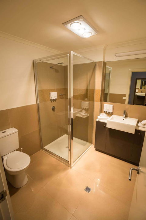 Bairnsdale International - Accommodation Australia 3