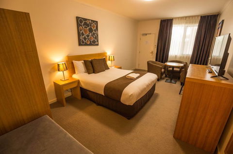 Bairnsdale International - Accommodation Australia 7