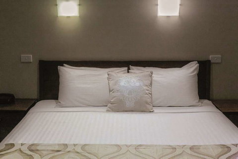 Lake Inn Ballarat - Australia Shopping 9