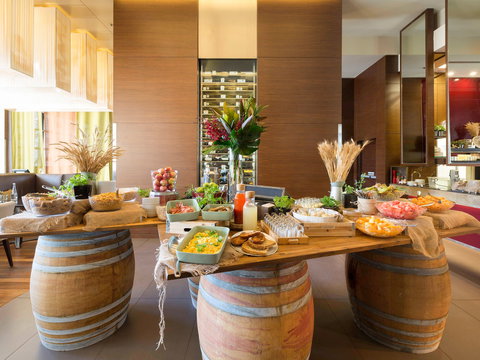 Pullman Hotel at Sydney Olympic Park - Local Tourism 1