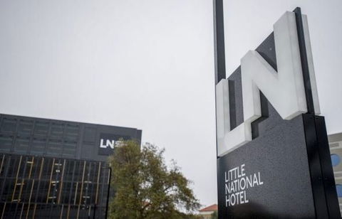 Little National Hotel - Australia Shopping 1