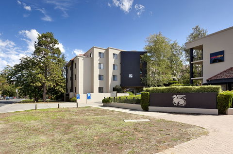 Astra Apartments The Griffin - Accommodation Australia 3