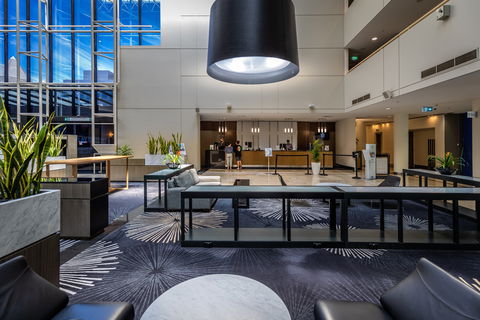 Crowne Plaza Canberra - Australia Shopping 2