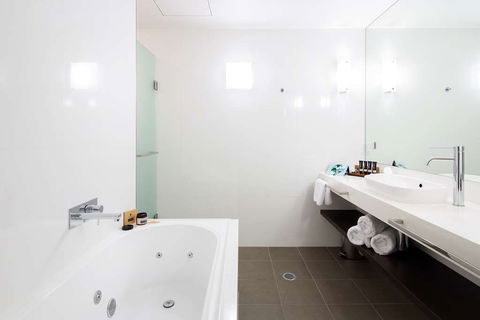 East Hotel - Accommodation Australia 14