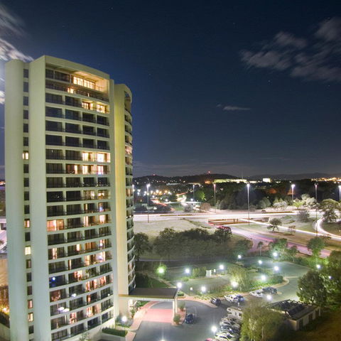 BreakFree Capital Tower - Australia Shopping 0