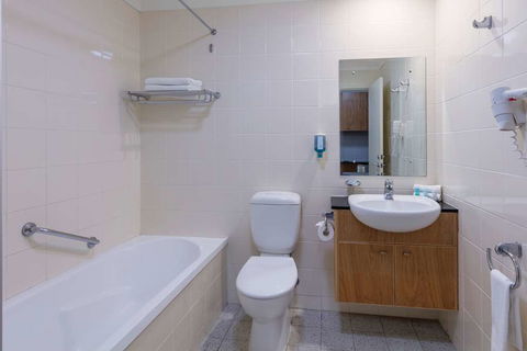 Nesuto Canberra Apartment Hotel - Australia Shopping 4