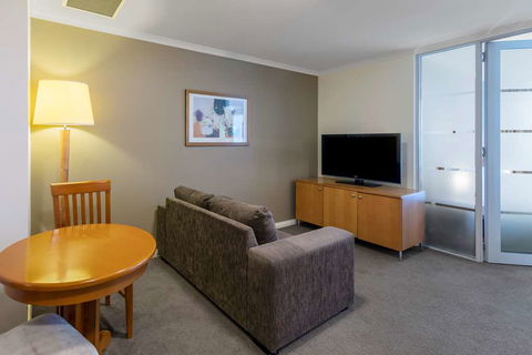 Nesuto Canberra Apartment Hotel - Australia Shopping 13