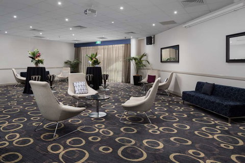 Rydges Parramatta - Local Tourism 9