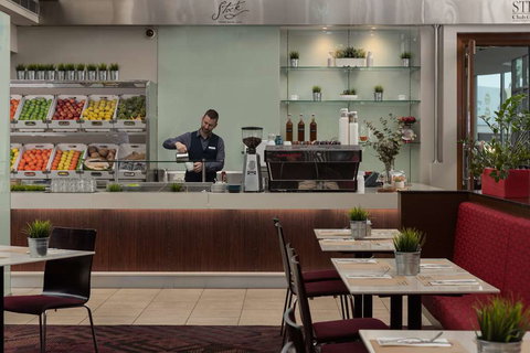 Rydges Parramatta - Local Tourism 11