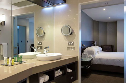 Hilton Darwin - Australia Shopping 6