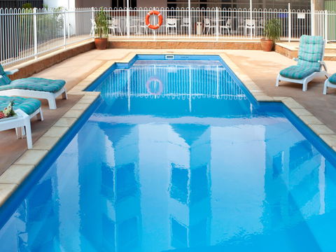 Novotel Darwin Atrium - Australia Shopping 8