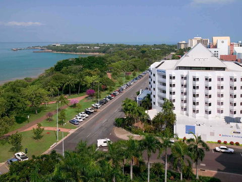 Novotel Darwin Atrium - Australia Shopping 15