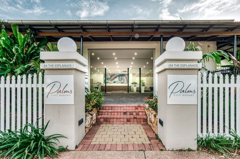 Palms City Resort - Australia Shopping 6