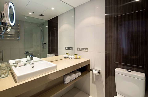 DoubleTree By Hilton Hotel Darwin - Australia Shopping 5