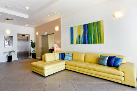 Metro Advance Apartments & Hotel - Australia Shopping 2