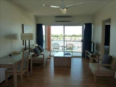 Cullen Bay Resorts - Australia Shopping 5