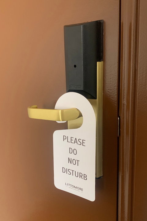 Governor Macquarie Motor Inn - Australia Shopping 6