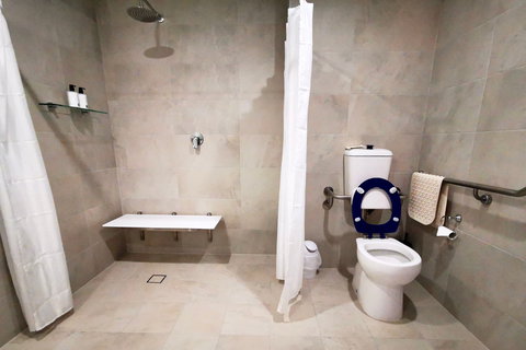 Governor Macquarie Motor Inn - Australia Shopping 17