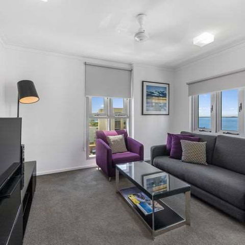 H On Mitchell Apartment Hotel - Australia Shopping 10