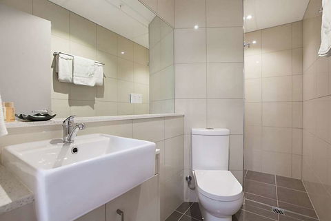 Ramada Suites Zen Quarter Darwin - Australia Shopping 3