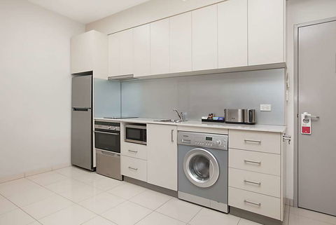 Ramada Suites Zen Quarter Darwin - Australia Shopping 5