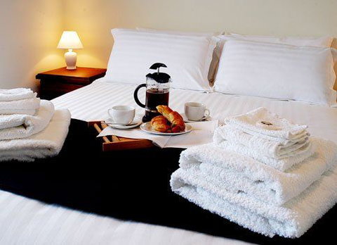 Hut on the Hill B&B - Accommodation Australia 0