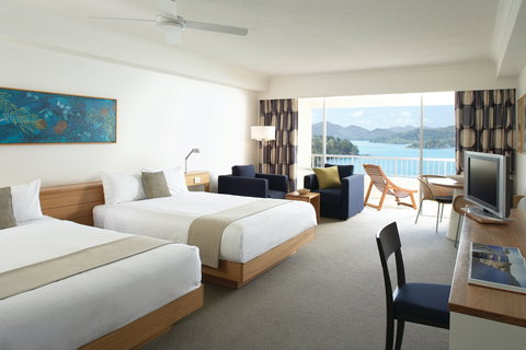 Reef View Hotel - Local Tourism 0