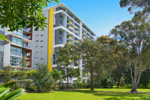 Astra Apartments MacQuarie Park - Local Tourism 0