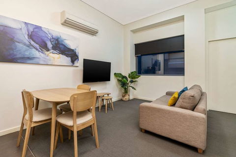 Terminus Apartment Hotel, Ascend Coll - Accommodation Australia 2