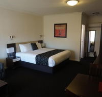 Charles Sturt Suites - Bed n Breakfasts