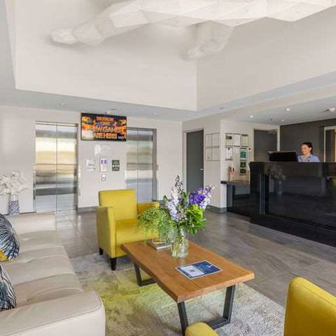 H On Mitchell Apartment Hotel - Local Tourism 0