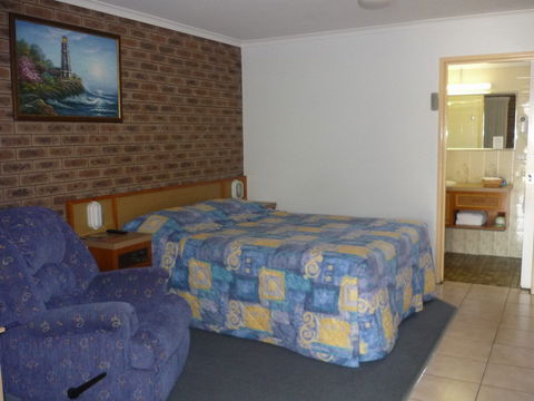 Lantern Motor Inn - Accommodation Australia 1
