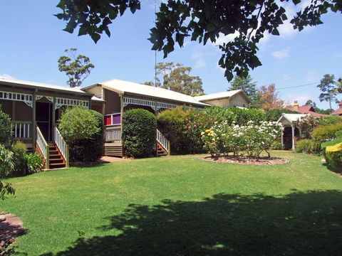Adamsons Riverside Accommodation - Local Tourism 0