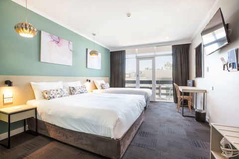 Watermark Glenelg - Accommodation Australia 2