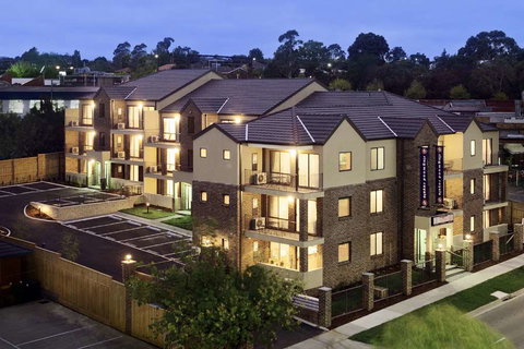 Ringwood Royale Apartment Hotel - Local Tourism 0