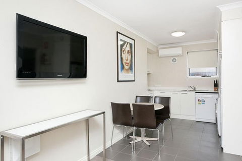 Forrest Hotel & Apartments - Accommodation Australia 2