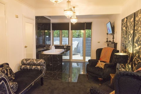 Adeline Bed & Breakfast - Local Tourism 7