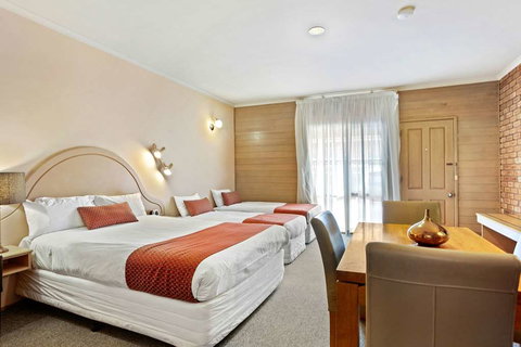 Quality Inn Colonial - Local Tourism 3