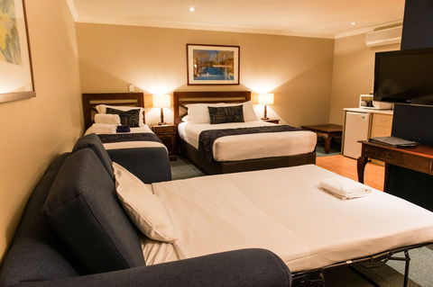 Wattle Grove Motel - Accommodation Australia 6