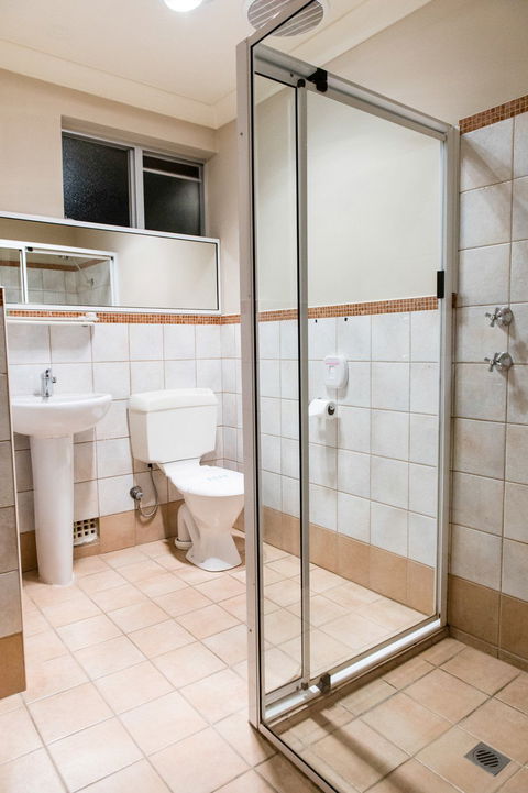 Wattle Grove Motel - Accommodation Australia 7